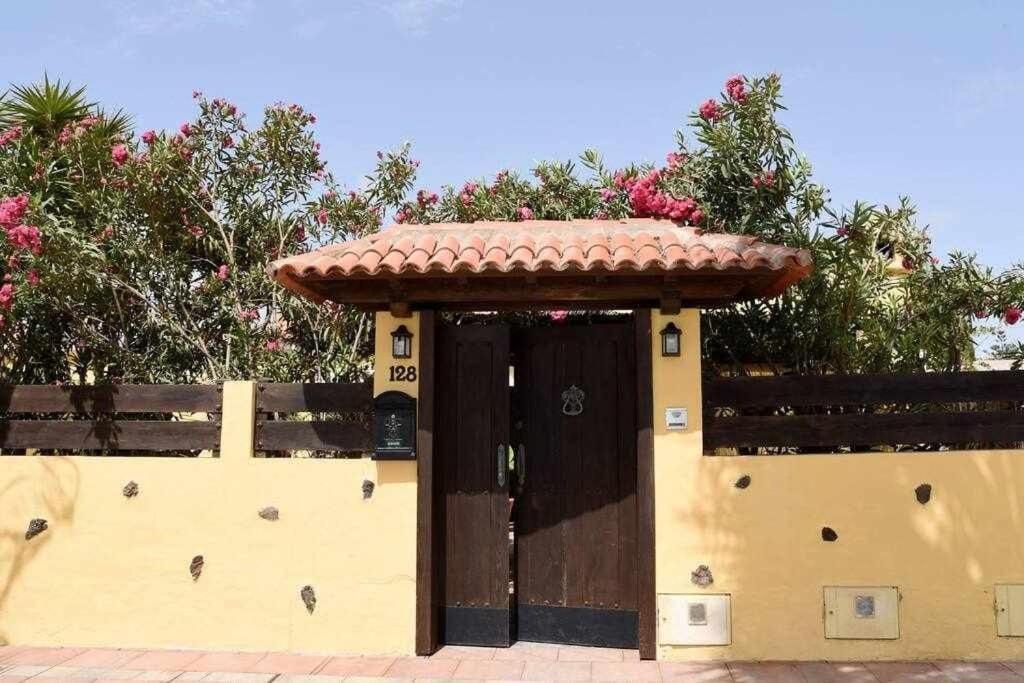 Aurora Mari Villa Your Dream Steps From The Ocean Shore Caleta De Fuste Buitenkant foto