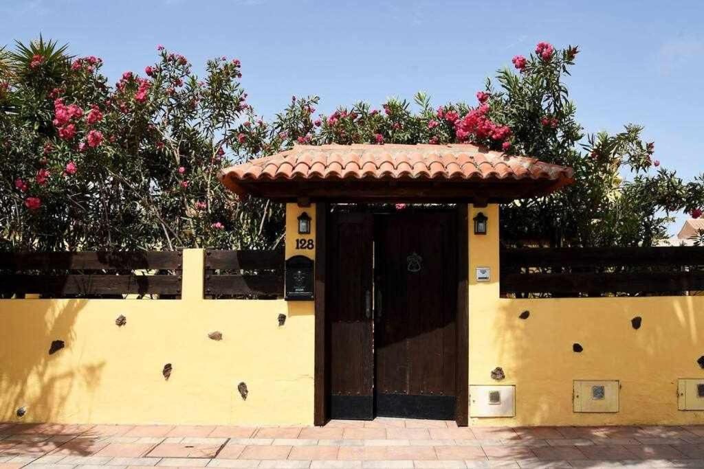 Aurora Mari Villa Your Dream Steps From The Ocean Shore Caleta De Fuste Buitenkant foto